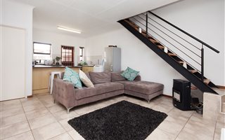 3 Bedroom Townhouse in Lorraine