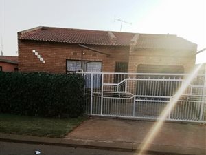 3 Bed House in Vosloorus