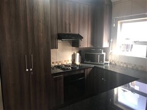 3 Bed Duet in Thatchfield