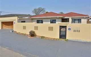 3 Bedroom House in Crosby