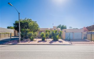 5 Bedroom House in Oakglen