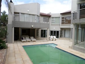 6 Bed House in Meyersdal
