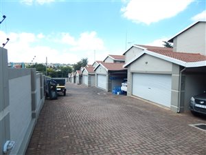 3 Bed Duplex in Krugersdorp North