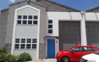 203 m² Industrial space in Airport Industria