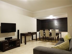 2 Bed Apartment in Three Anchor Bay