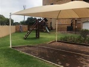 3 Bed Townhouse in Die Hoewes