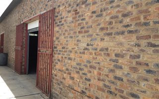 1337 m² Land available in Vryburg