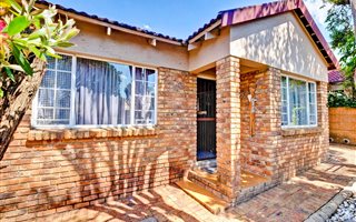 2 Bedroom Simplex in Allens Nek