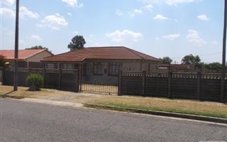 4 Bedroom House in Paul Krugers Resort