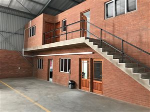 380 m² Industrial space in Umbogintwini