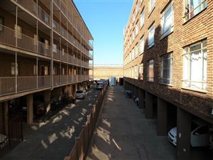 2 Bed Flat in Pretoria West