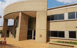 7200 m² Commercial space in Sandhurst