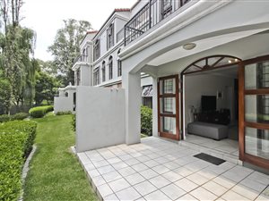2 Bed Apartment in Craighall Park