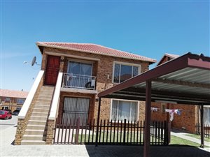2 Bedroom Townhouse in Rosettenville