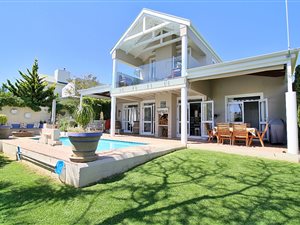 3 Bed House in Schapenberg Estate