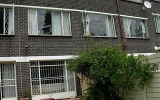 2 Bedroom Cluster in Kew
