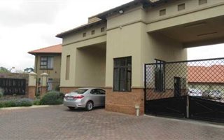3 Bedroom Townhouse in Comet