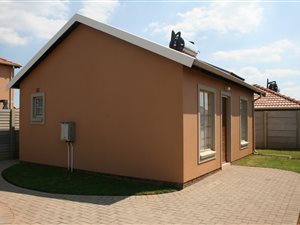 2 Bed House in Vosloorus