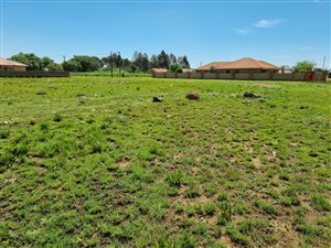 1012 m² Land available in Riversdale