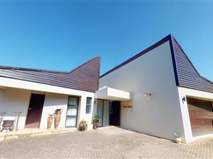 4 Bed House in Zinkwazi Beach