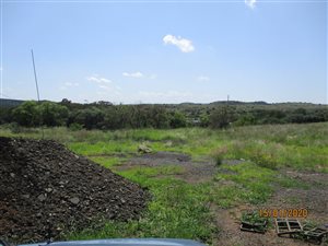 3.8 ha Land available in Rayton