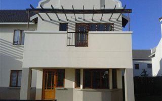 3 Bedroom Apartment in Hesteapark