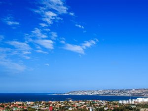979 m² Land available in Island View
