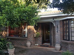 2 Bed Townhouse in Waterfall