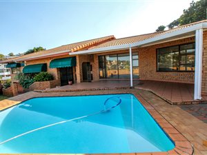 5 Bed Simplex in La Lucia