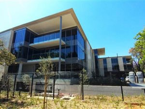 3600 m² Commercial space in Houghton Estate