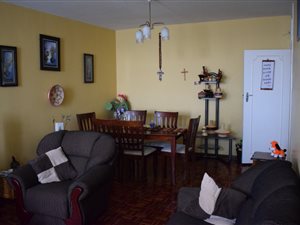 2 Bed Apartment in Kensington