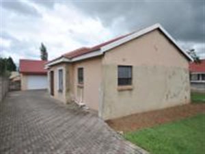 3 Bedroom House in Paradise