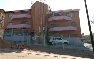2 Bedroom Apartment in Laudium
