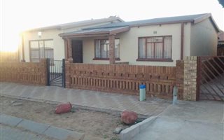 3 Bedroom House in Tsakane