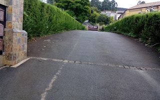 1030 m² Land available in Muswell Hill