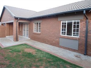 3 Bed House in Monavoni