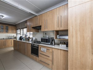 3 Bed House in Ridgeway