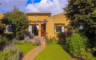 3 Bedroom Townhouse in Uitzicht