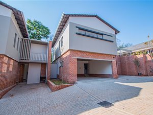 3 Bed Townhouse in Menlo Park