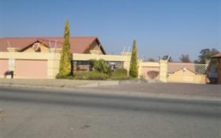 2 Bedroom Apartment in Halfway Gardens