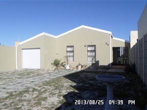 3 Bed House in Strandfontein