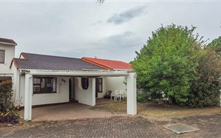 3 Bedroom Townhouse in Beacon Bay