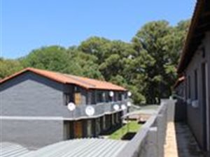 2 Bed Apartment in Springs Central