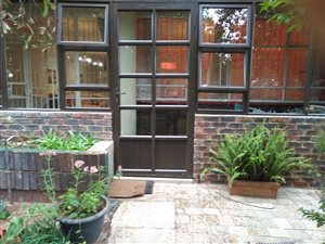 2 Bed Apartment in Parktown