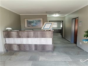 121 m² Commercial space in Farrarmere