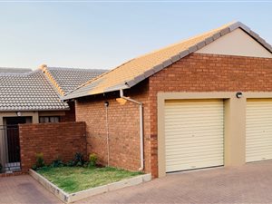 2 Bed Townhouse in Mooikloof Equestrian Estate