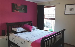 2 Bedroom House in Lakeside