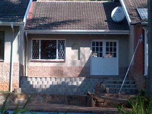 1 Bedroom Garden Cottage in Blackridge