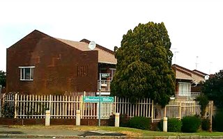 3 Bedroom Townhouse in Woodmere