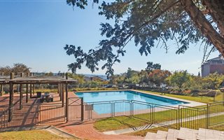 2 Bedroom Apartment in Jackal Creek (Northriding)